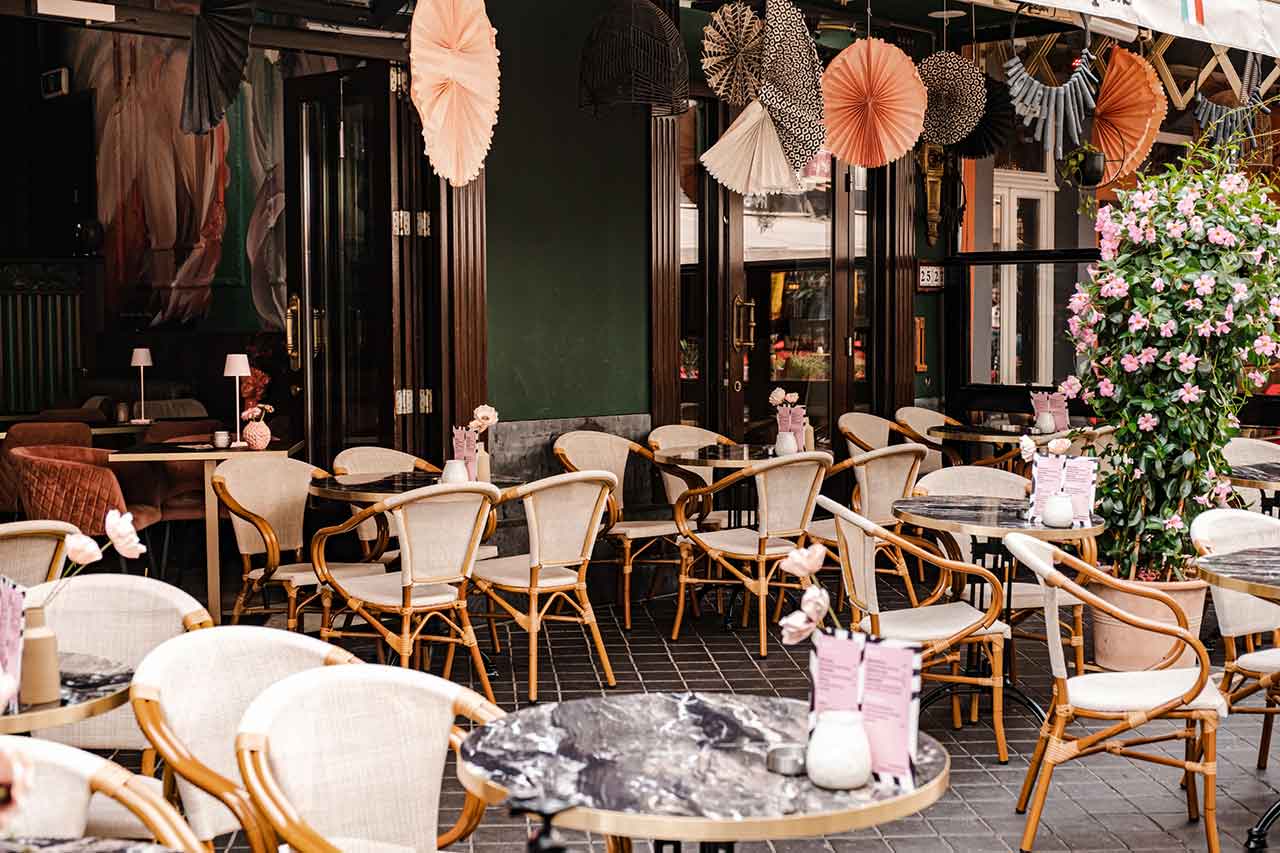 Wie Architekten mit P&M Furniture zusammenarbeiten können